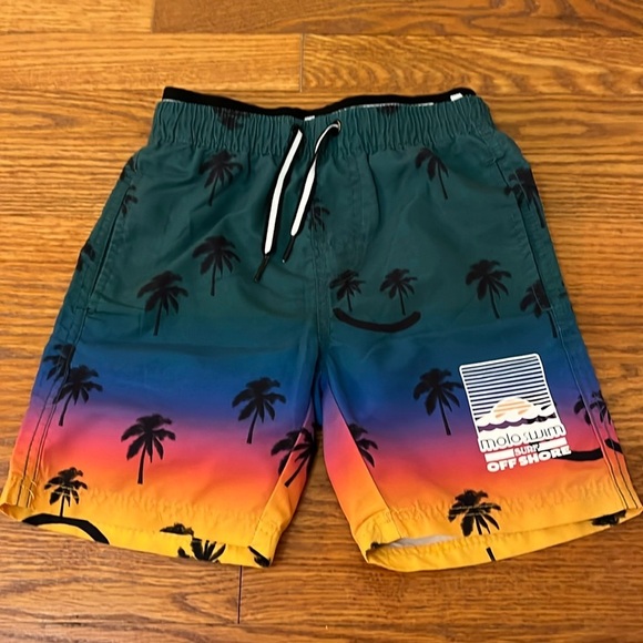Molo Boy’s Sunset Swim Trunks Size 5